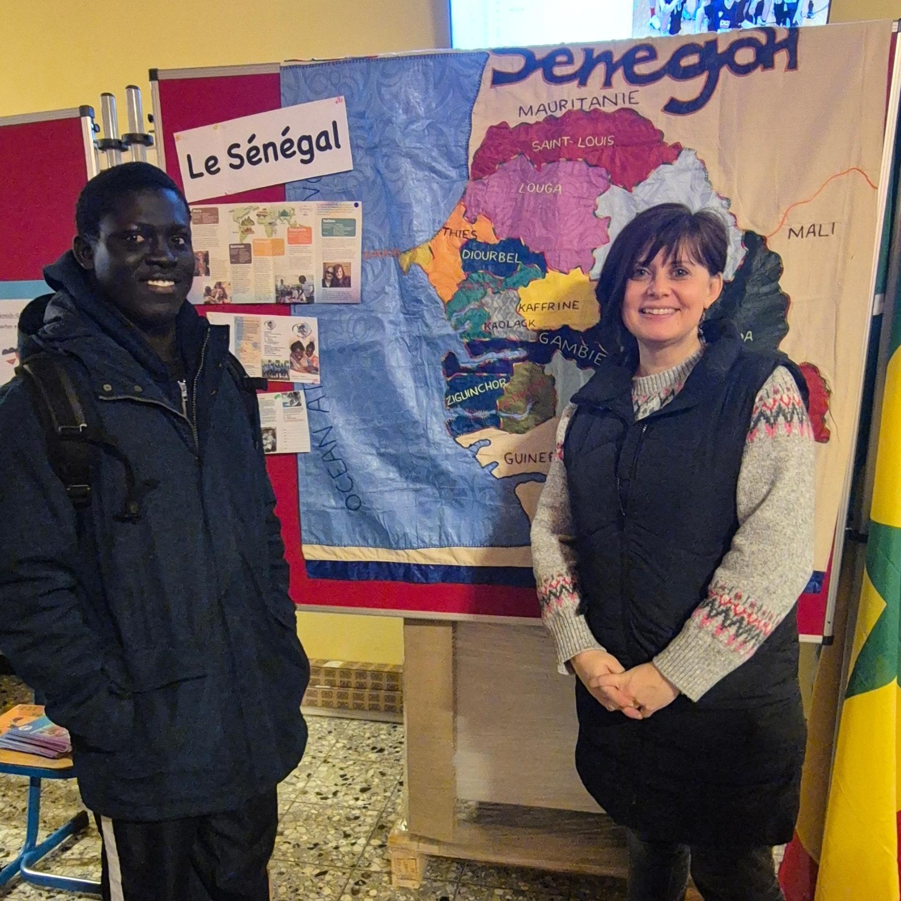 Robert Seck (links), ehemaliger Absolvent des Colleges St. Gabriel und Christina Kastner, Organisatorin des Deutsch-Französischen Tages